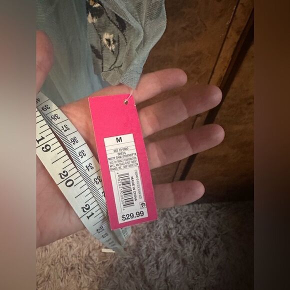 Embroidered Floral dress NWT - Picture 9 of 9